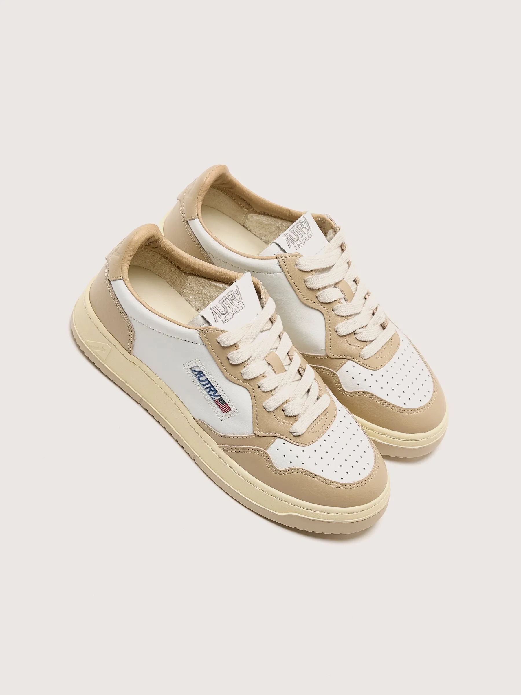 AUTRY | MEDALIST LOW BICOLOR FOR WOMEN