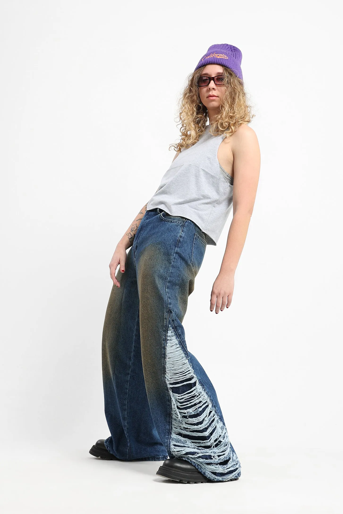 BOLD DISTRESSED BAGGY JEANS