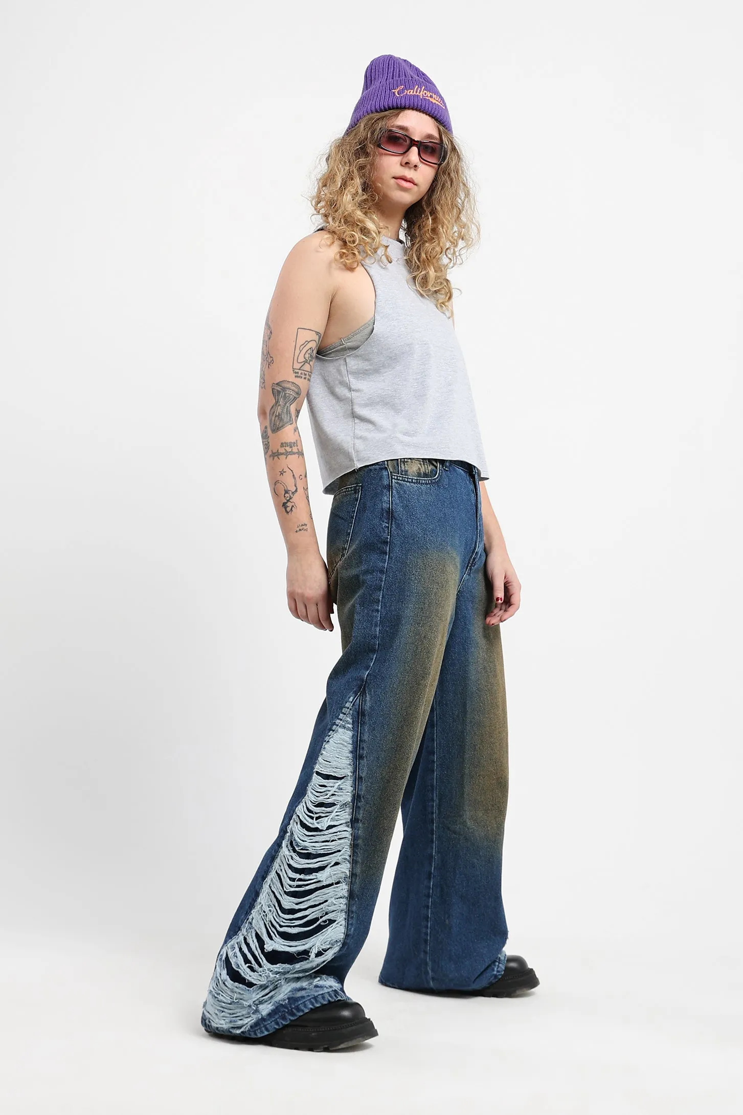 BOLD DISTRESSED BAGGY JEANS