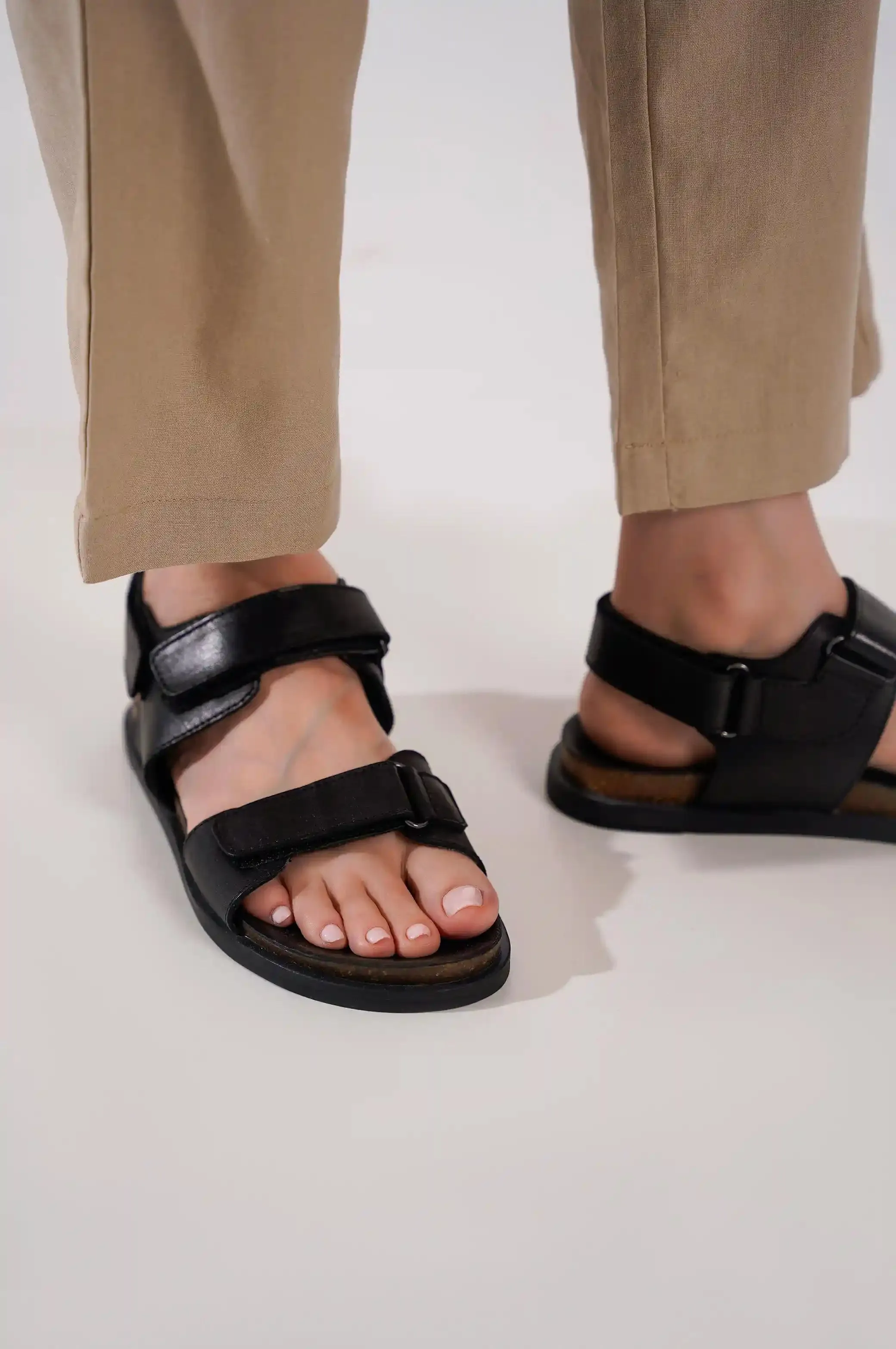 CASUAL SANDALS