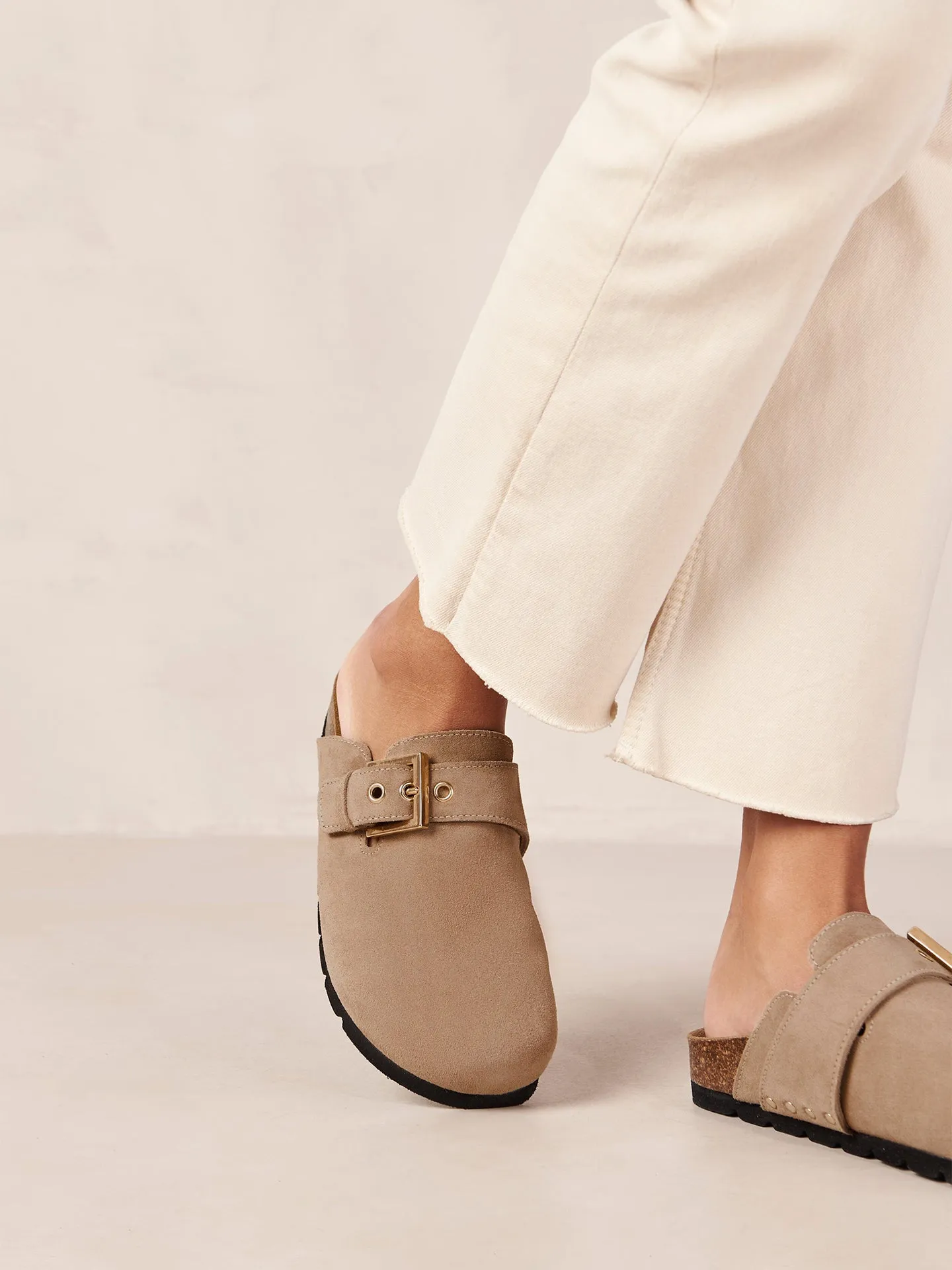 COZY SUEDE MULE - TAUPE LEATHER