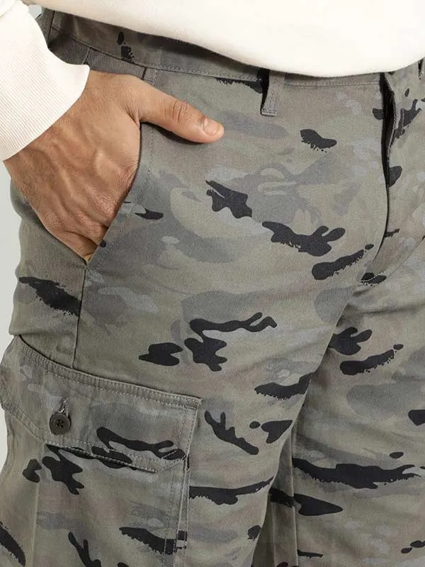 Men Camo Printed Cargo Shorts