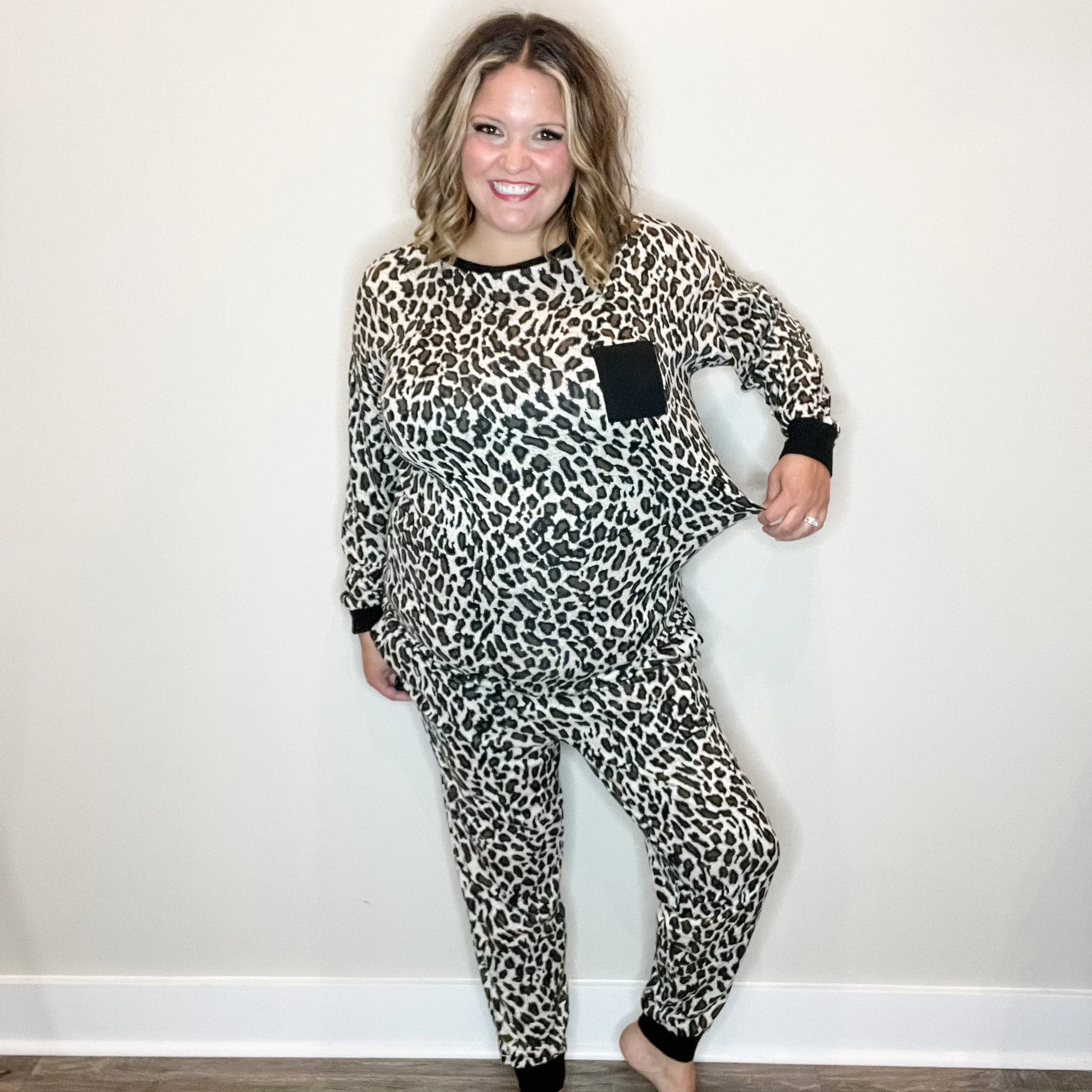 "Cozy" Animal Print Lounge Set with Pockets