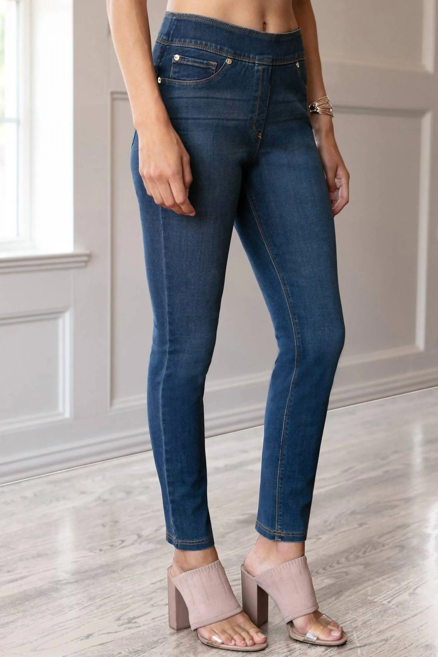 "Ultra" Pull-On Ankle Jegging in Medium Indigo